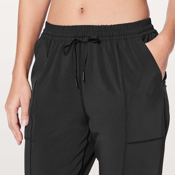 Lululemon Final Play Crop *23" size 12 in EUC - Picture 3 of 9